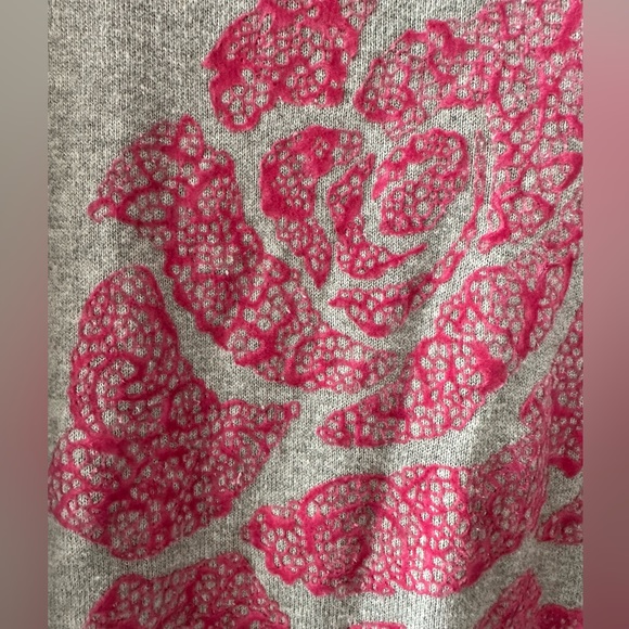 Elle women’s sweater - grey with rose embellishment - XL - GUC - Picture 2 of 6